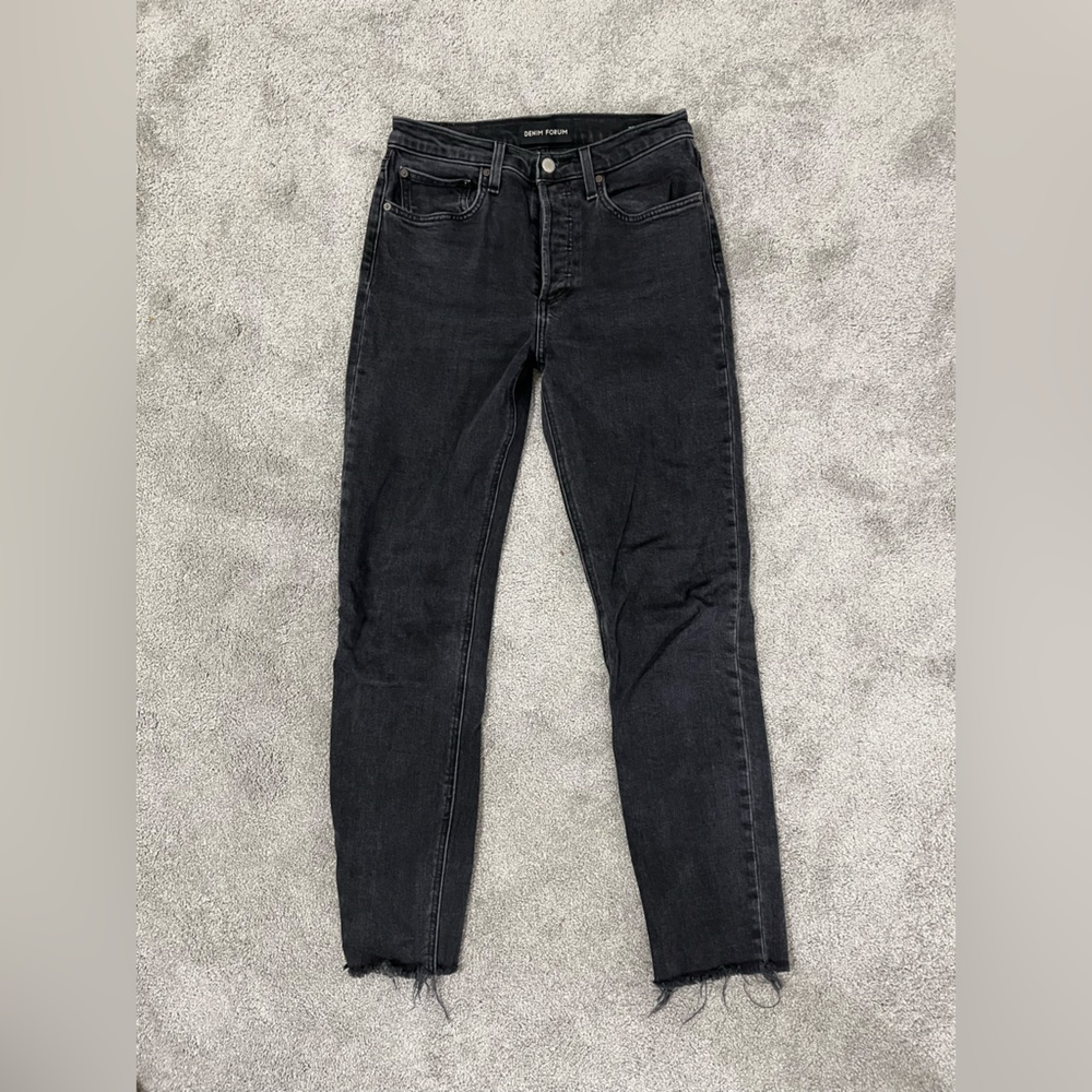 Denim Forum Yoko high rise slim size 27 in faded black with raw hem